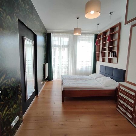 Apartament Przy Galerii Forum Gliwice Witkiewicza Esterno foto